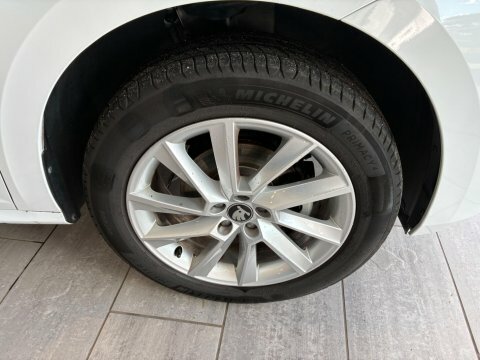 Skoda Kamiq Hatchback Black #30
