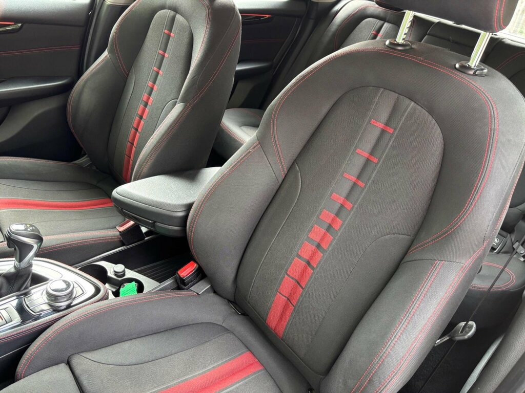 BMW 2 Series Active Tourer 1.5 218I Luxury Active Tourer 134 Bhp Red #8