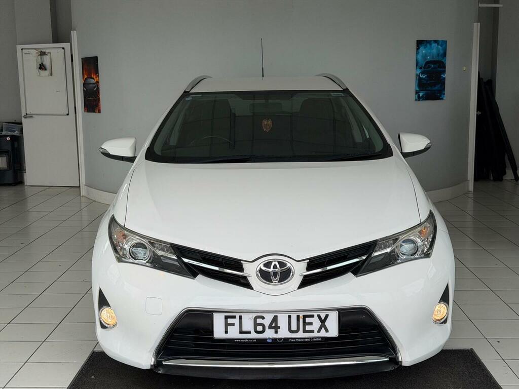Toyota Auris 1.6 V-matic Icon Touring Sports Euro 5 White #2