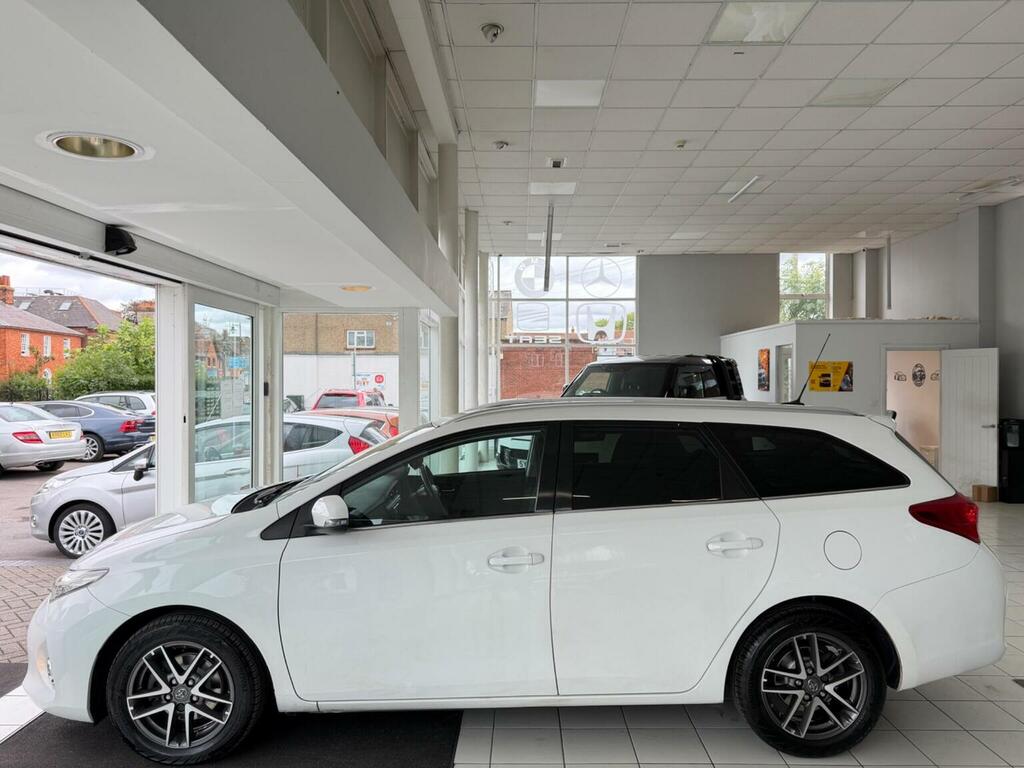 Toyota Auris 1.6 V-matic Icon Touring Sports Euro 5 White #5