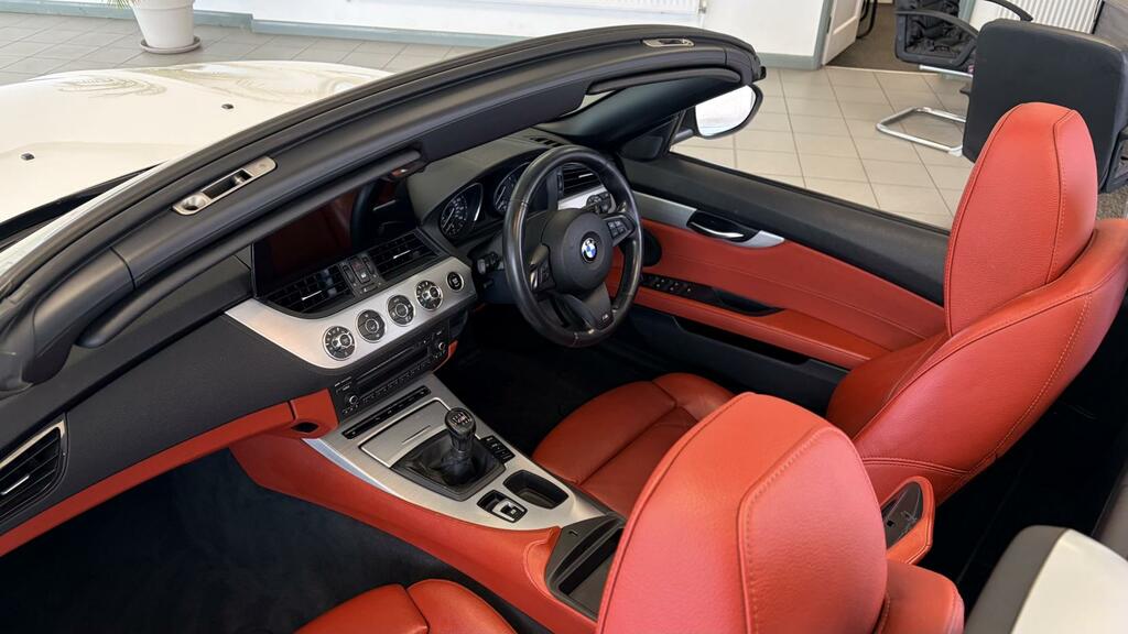 BMW Z4 Convertible White #40