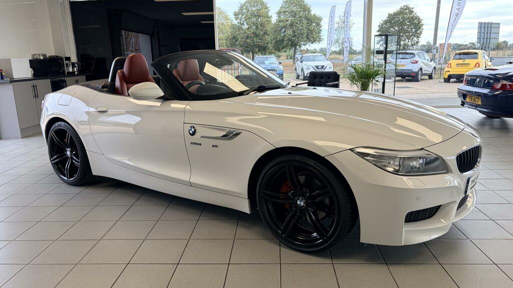 BMW Z4 Convertible White #10