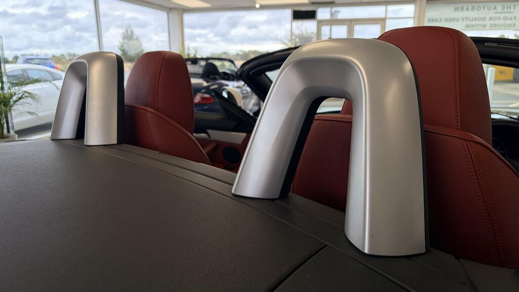 BMW Z4 Convertible White #39