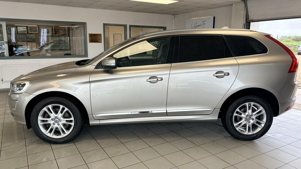 Volvo XC60 Se Lux Nav Gold #2