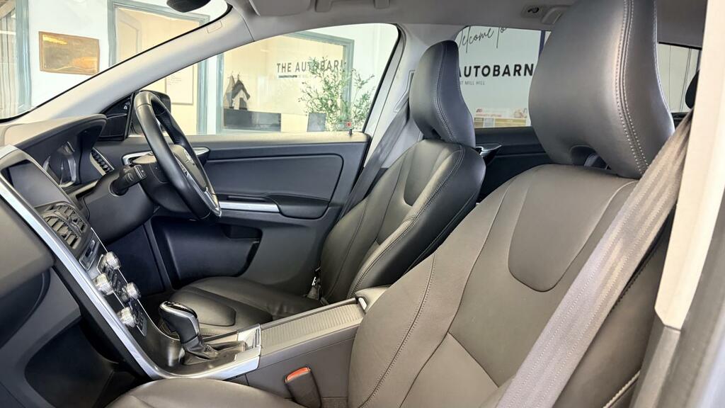 Volvo XC60 D4 Se Lux Nav Black #32