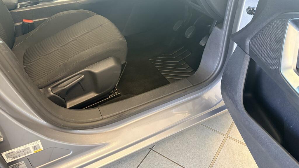 Peugeot 308 1.6 Bluehdi 100 Active White #17