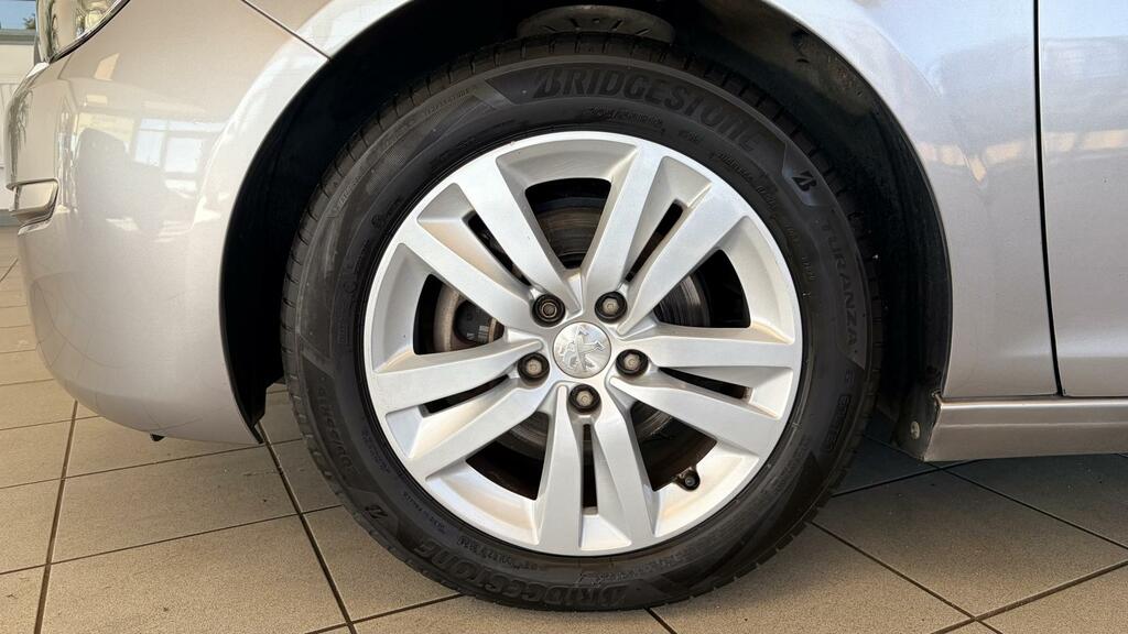 Peugeot 308 1.6 Bluehdi 100 Active White #4