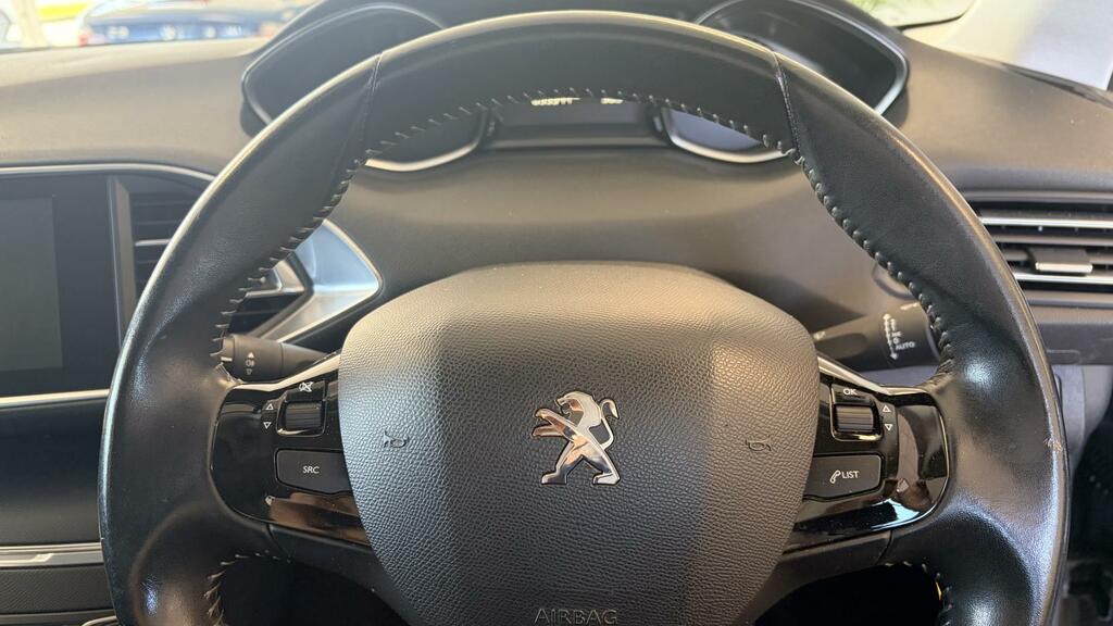 Peugeot 308 1.6 Bluehdi 100 Active White #28