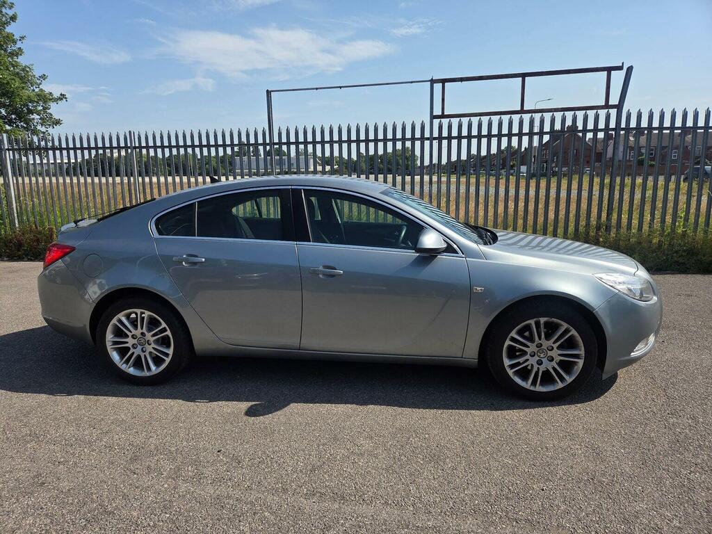 Vauxhall Insignia 1.8 16V Exclusiv Euro 5 Silver #2