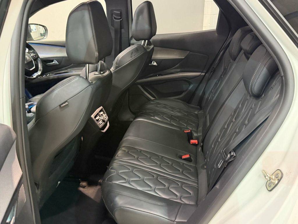 Peugeot 3008 Hatchback Black #35