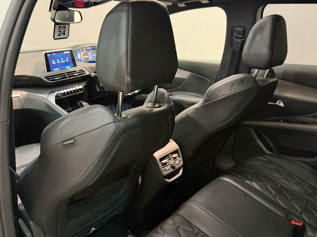 Peugeot 3008 Hatchback Black #36