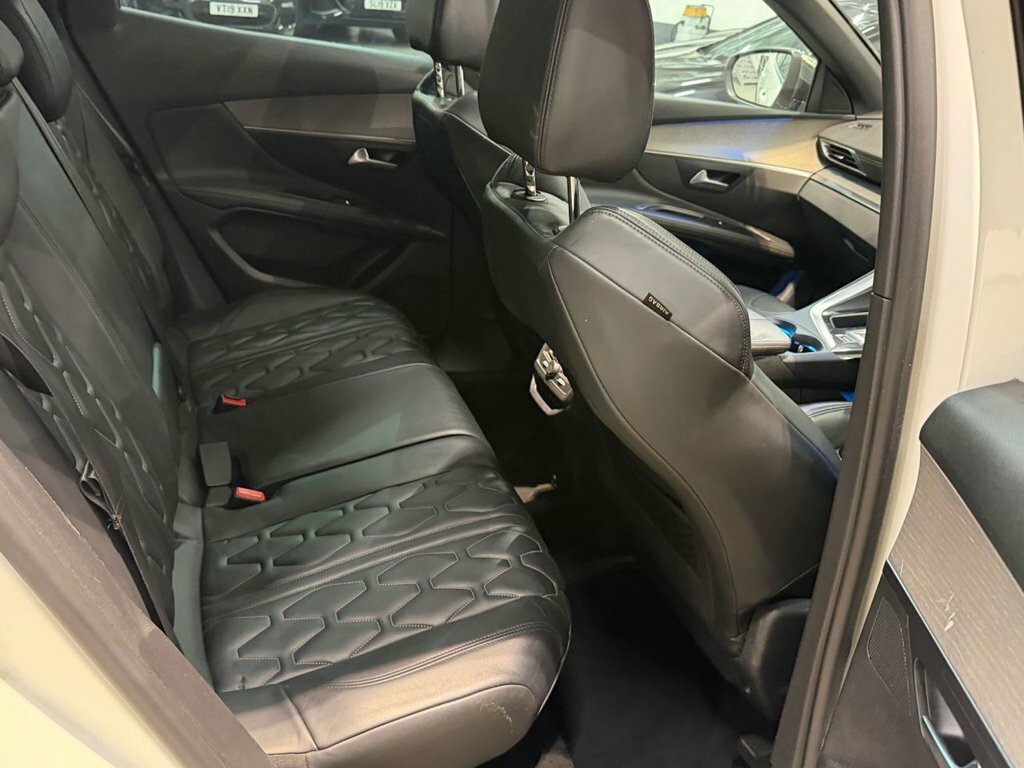 Peugeot 3008 Hatchback Black #27