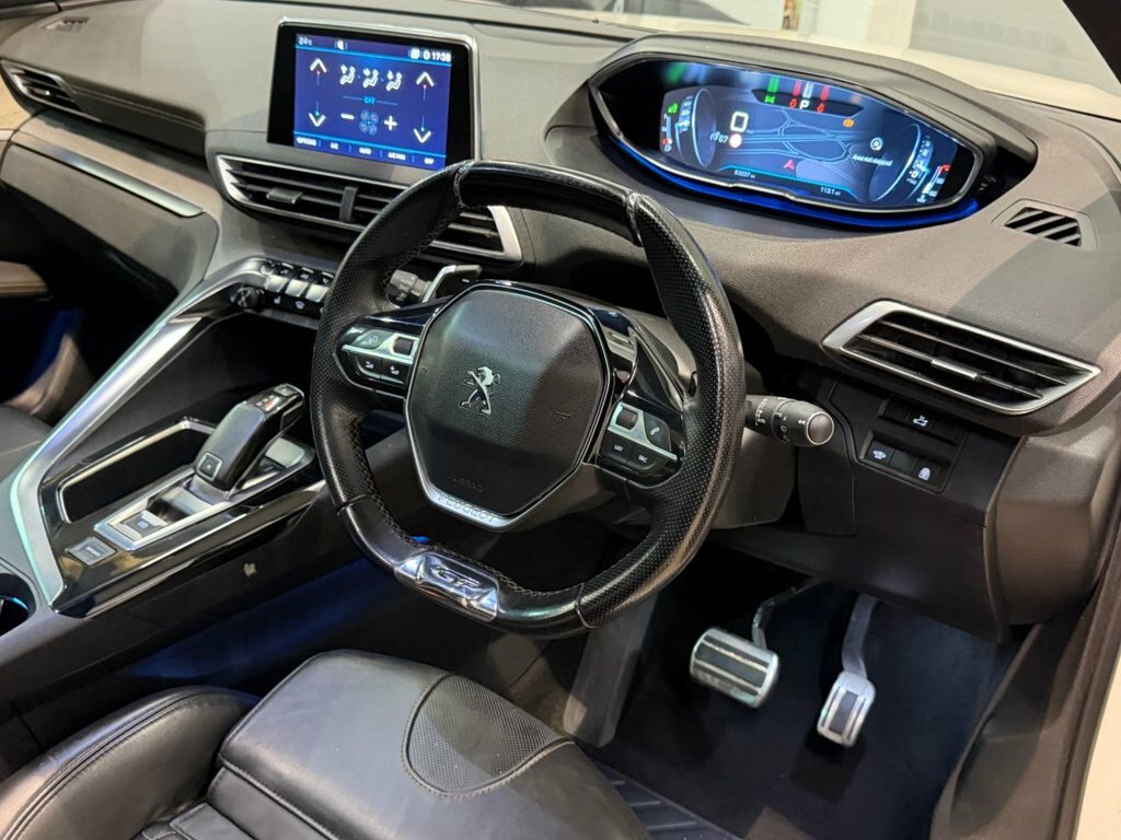 Peugeot 3008 Hatchback Black #17