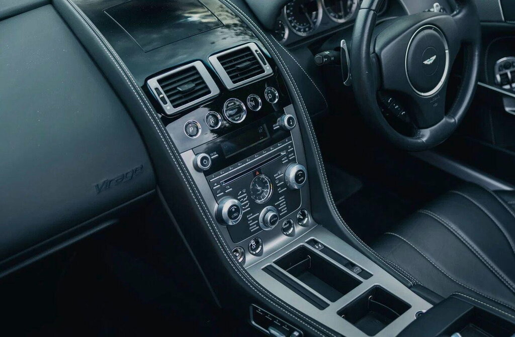 Aston Martin Virage V12 Silver #12