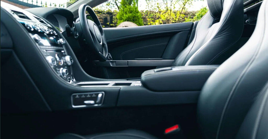 Aston Martin Virage V12 Silver #22