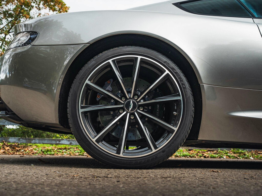 Aston Martin DB9 V12 Volante Brown #31