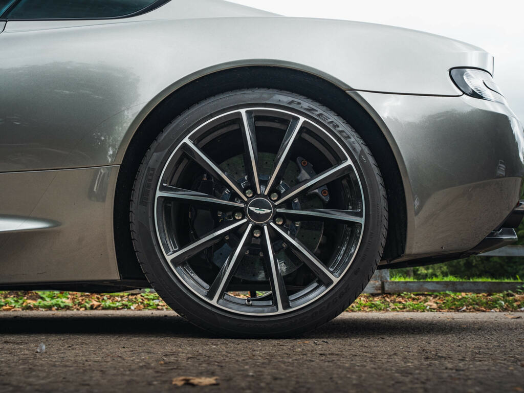 Aston Martin DB9 V12 Volante Brown #32