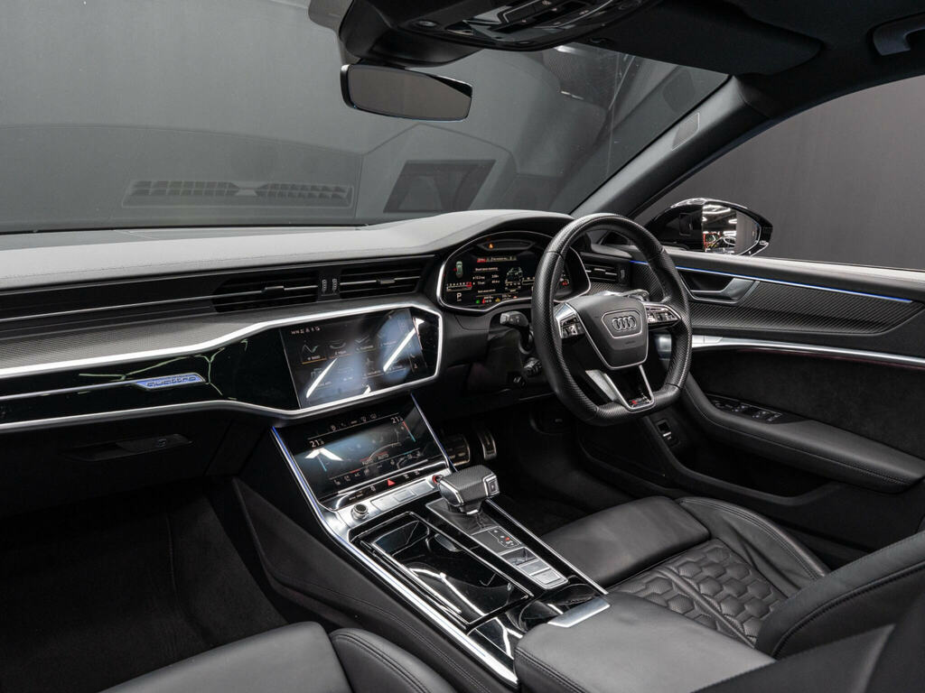 Audi RS6 Avant Plus Sport Black #10