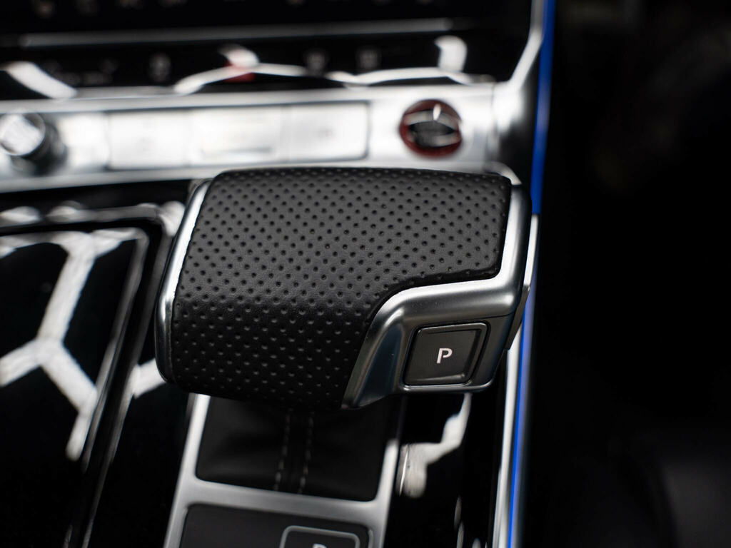 Audi RS6 Avant Plus Sport Black #26