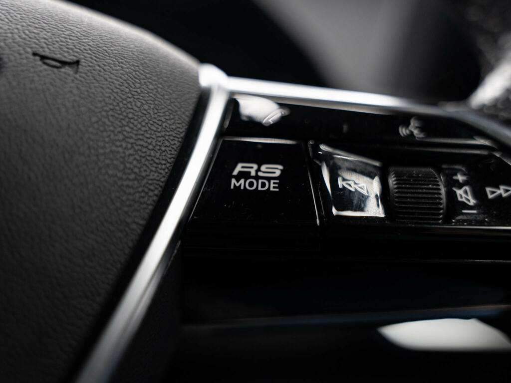 Audi RS6 Avant Plus Sport Black #25