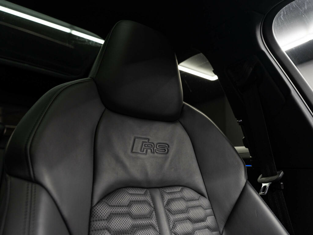 Audi RS6 Avant Plus Sport Black #12