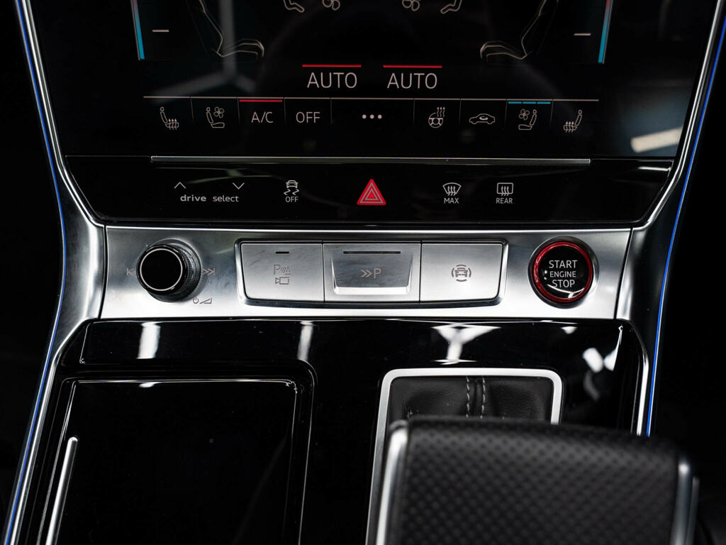 Audi RS6 Avant Plus Sport Black #28