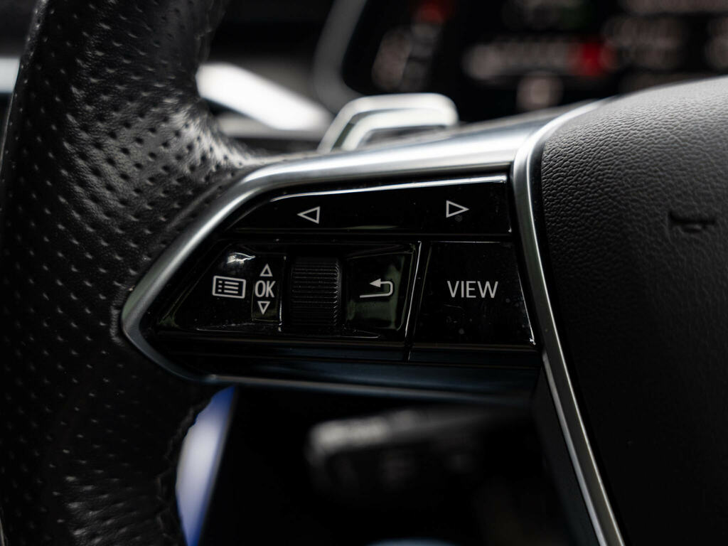 Audi RS6 Avant Plus Sport Black #23