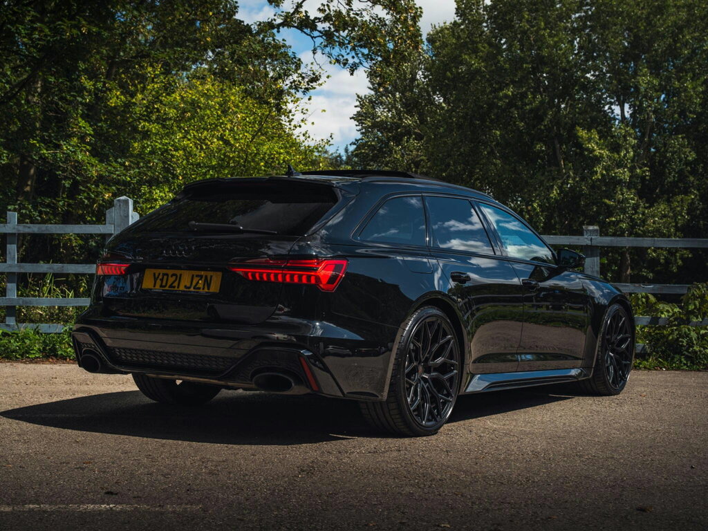 Audi RS6 Avant Plus Sport Black #7
