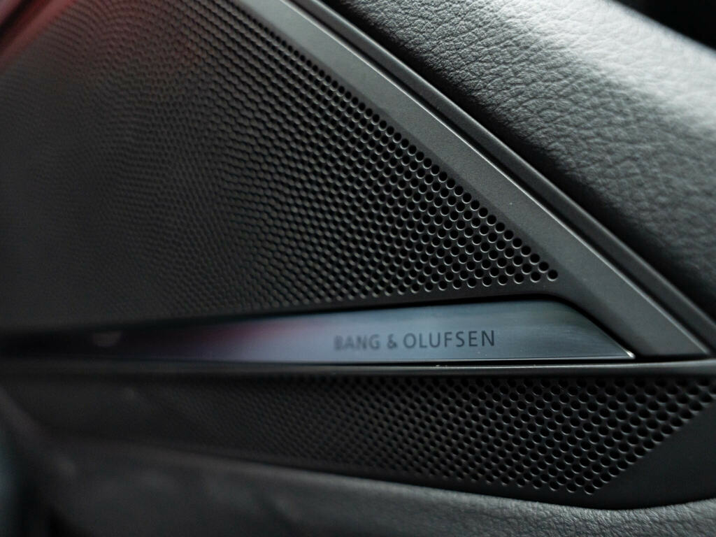 Audi RS6 Avant Estate Black #21