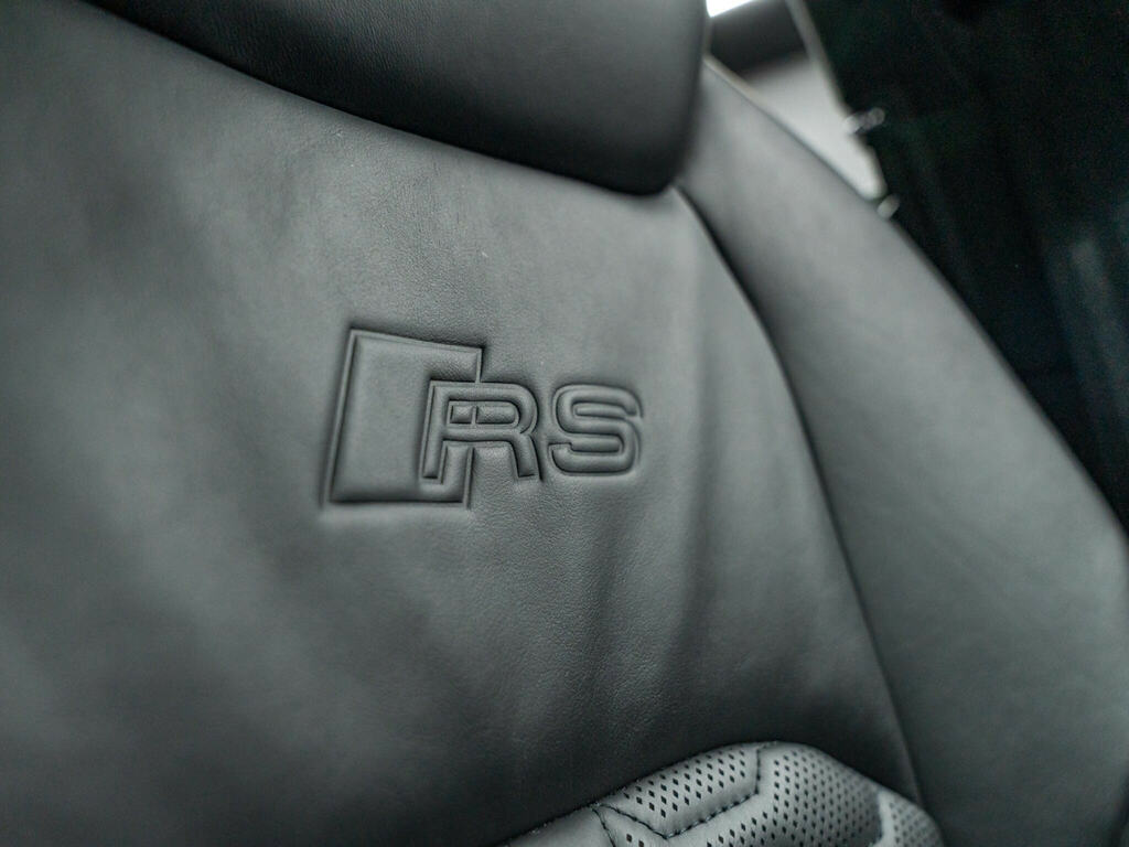 Audi RS6 Avant Estate Black #59