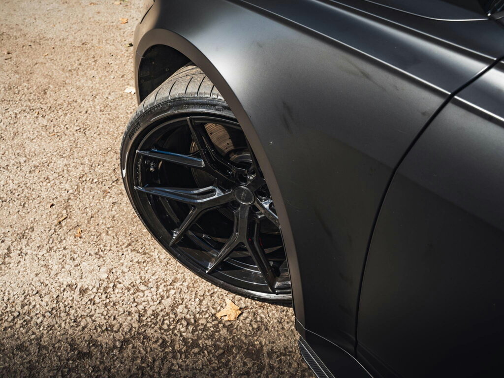 Audi RS6 Avant Estate Black #33