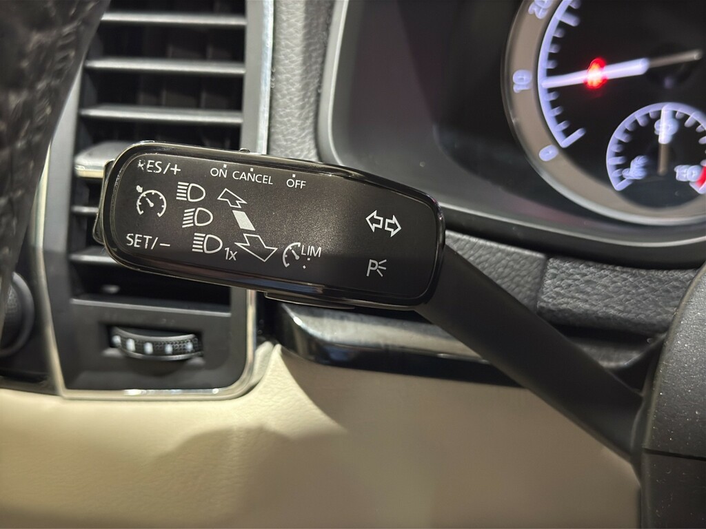 Skoda Karoq Se Nav Plus White #15