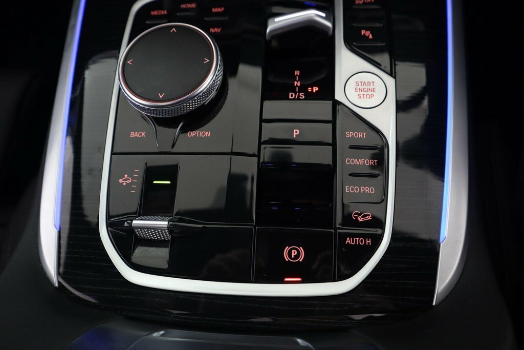 BMW X7 Suv Blue #10