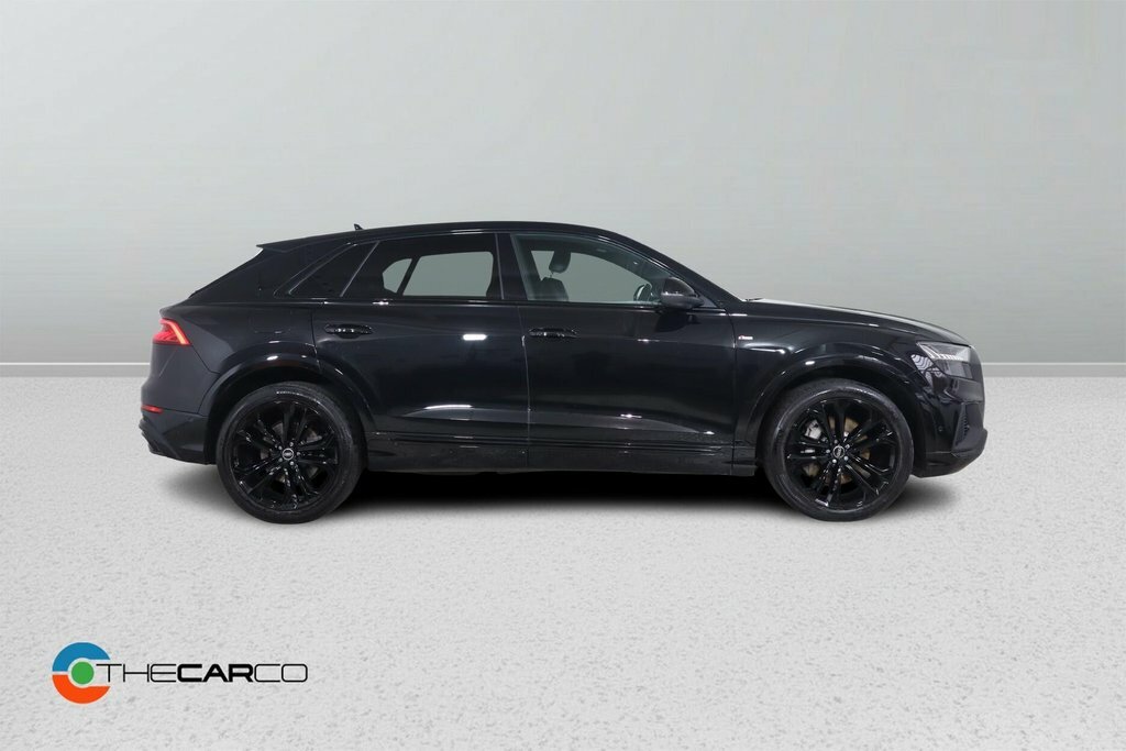 Audi Q8 3L Black Edition Black #6