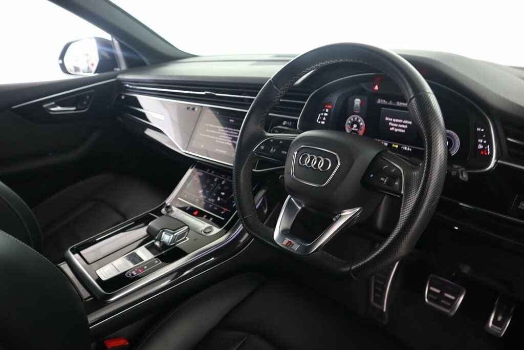 Audi Q8 3L Black Edition Black #2