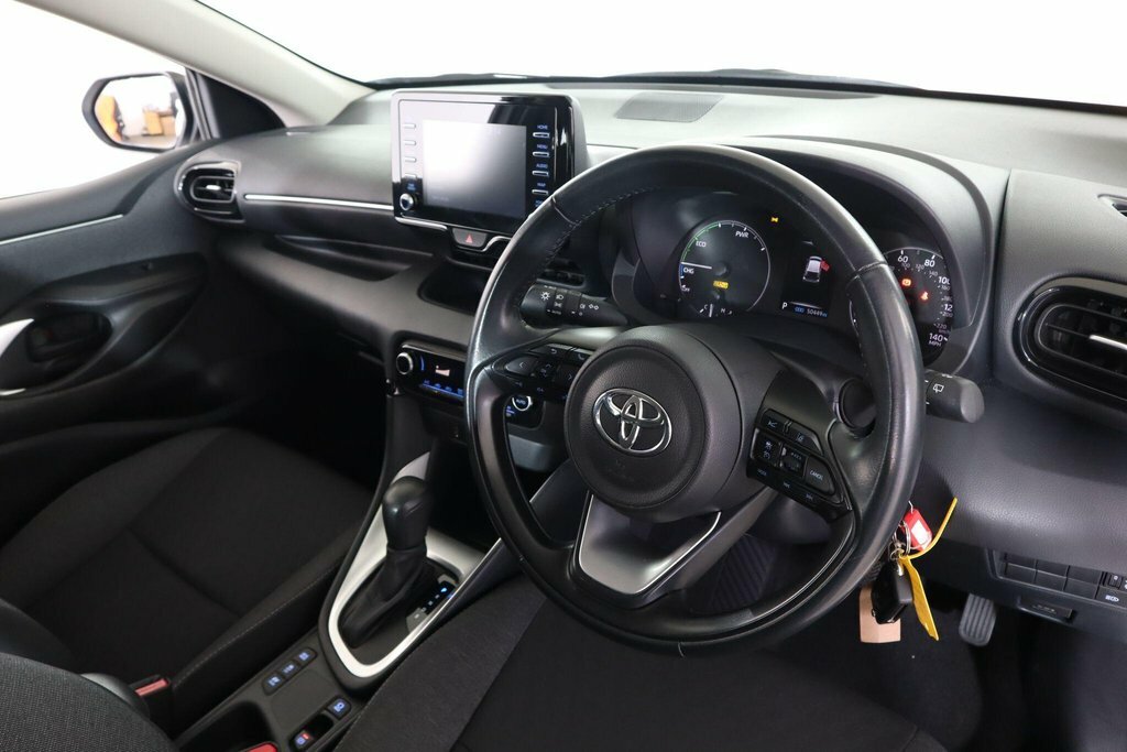 Toyota Yaris Hatchback #8