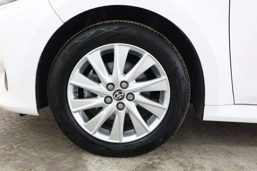 Toyota Yaris Hatchback #23