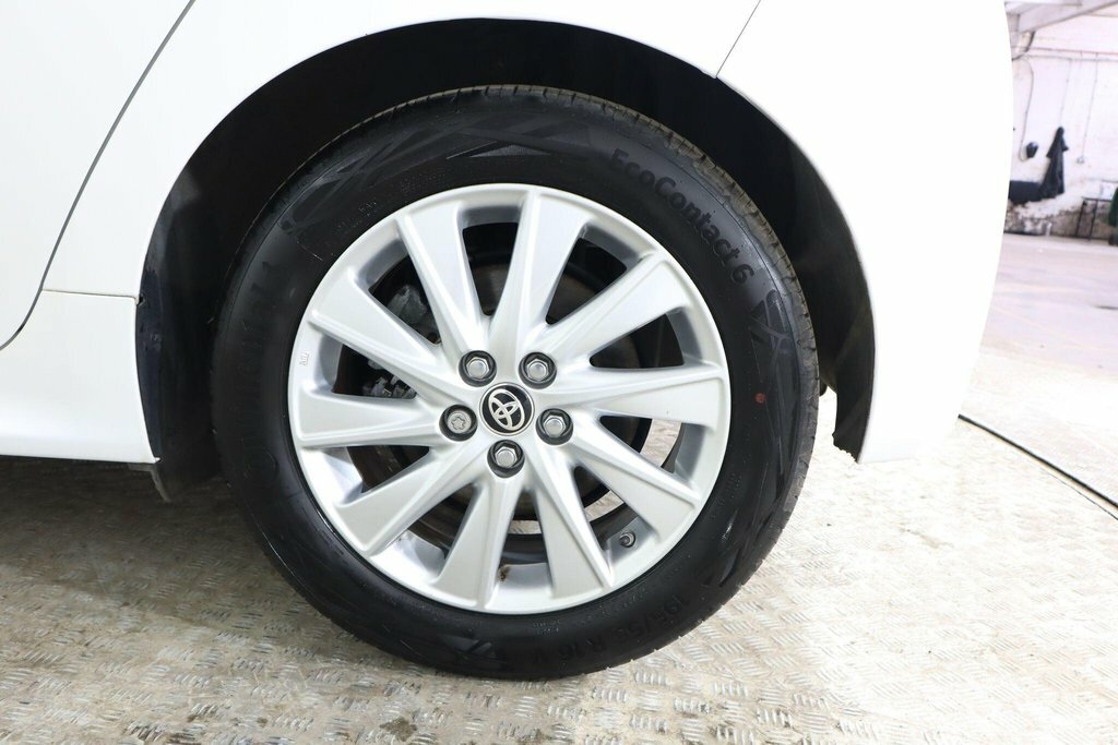 Toyota Yaris Hatchback #24