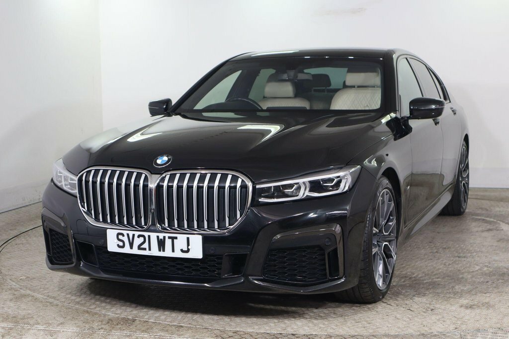 BMW 7 Series 3L M Sport Black #3