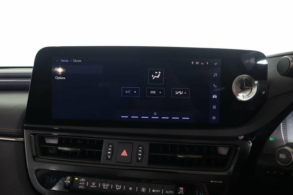 Lexus ES Es 300H Cvt Black #40