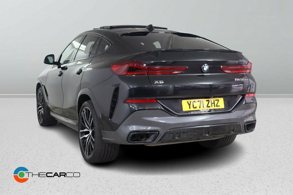 BMW X6 M50i White #8