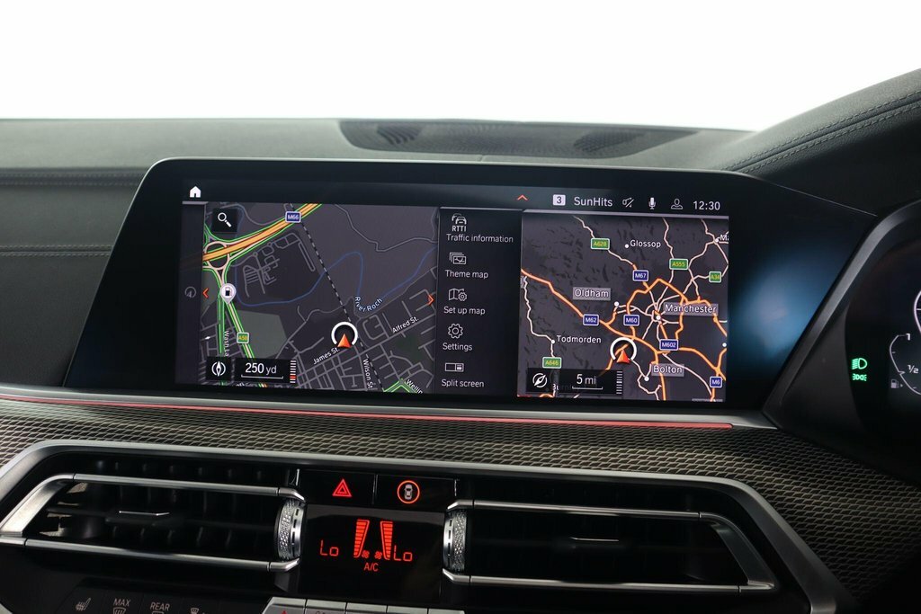 BMW X6 M50i White #31
