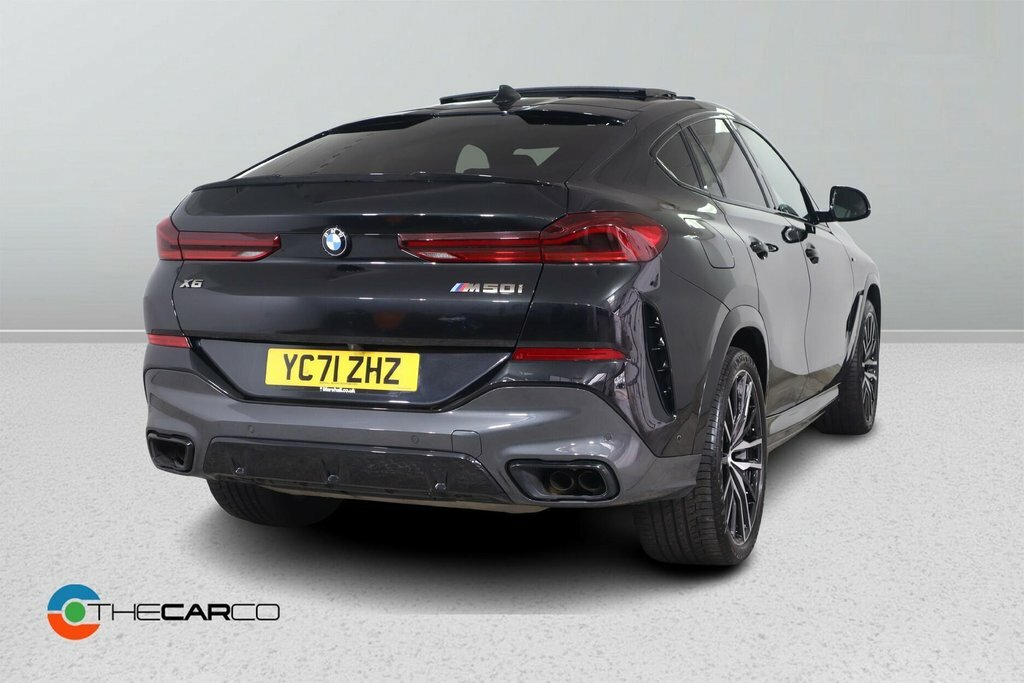 BMW X6 M50i White #9