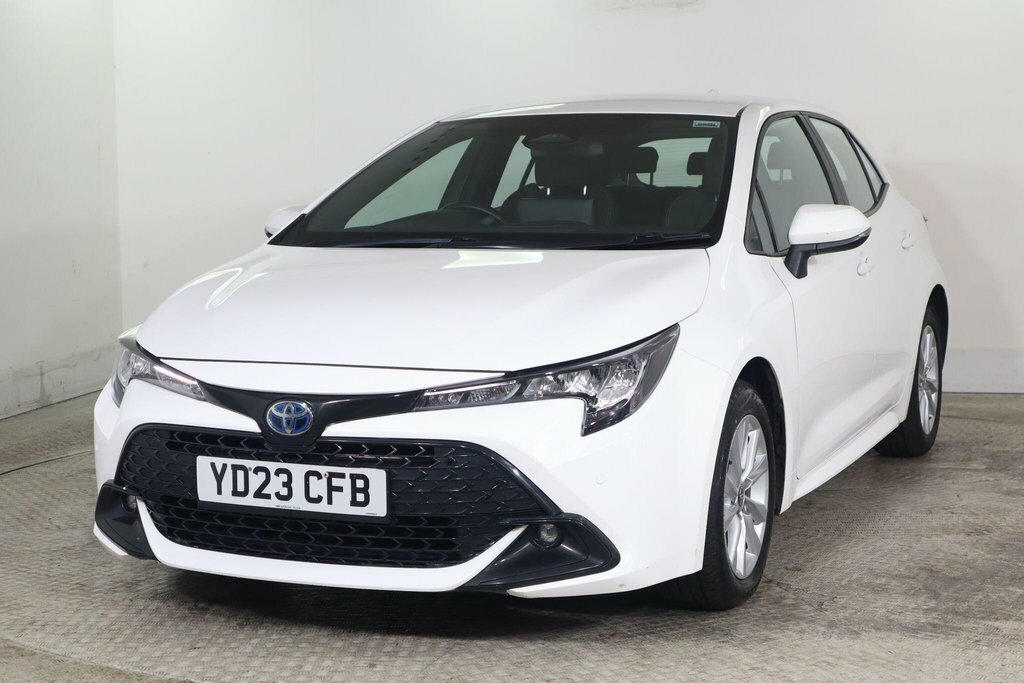 Toyota Corolla 1.8L Icon White #3