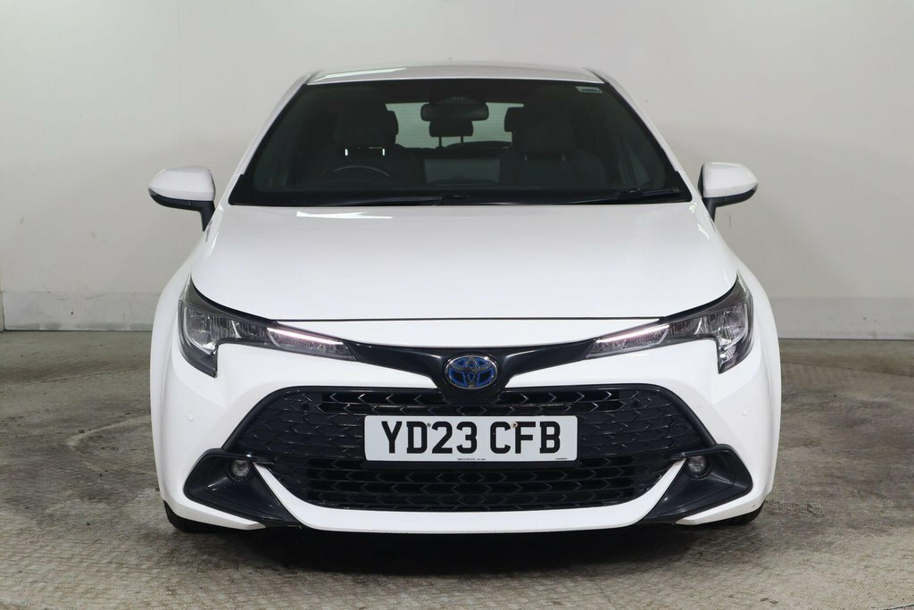Toyota Corolla 1.8L Icon White #2