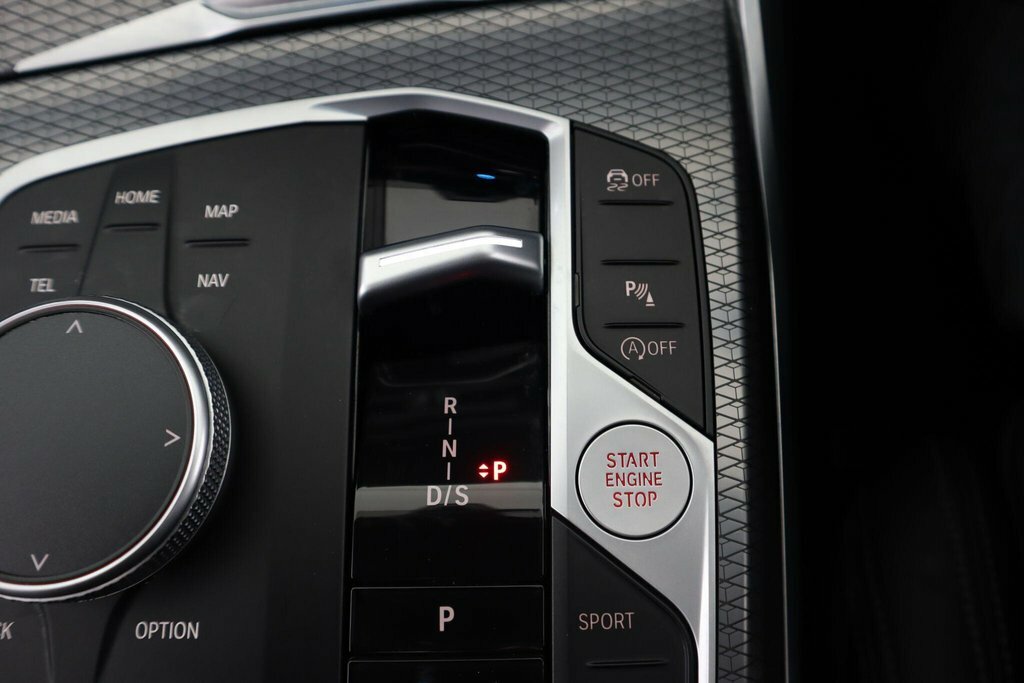 BMW 3 Series 320D Touring Black #18