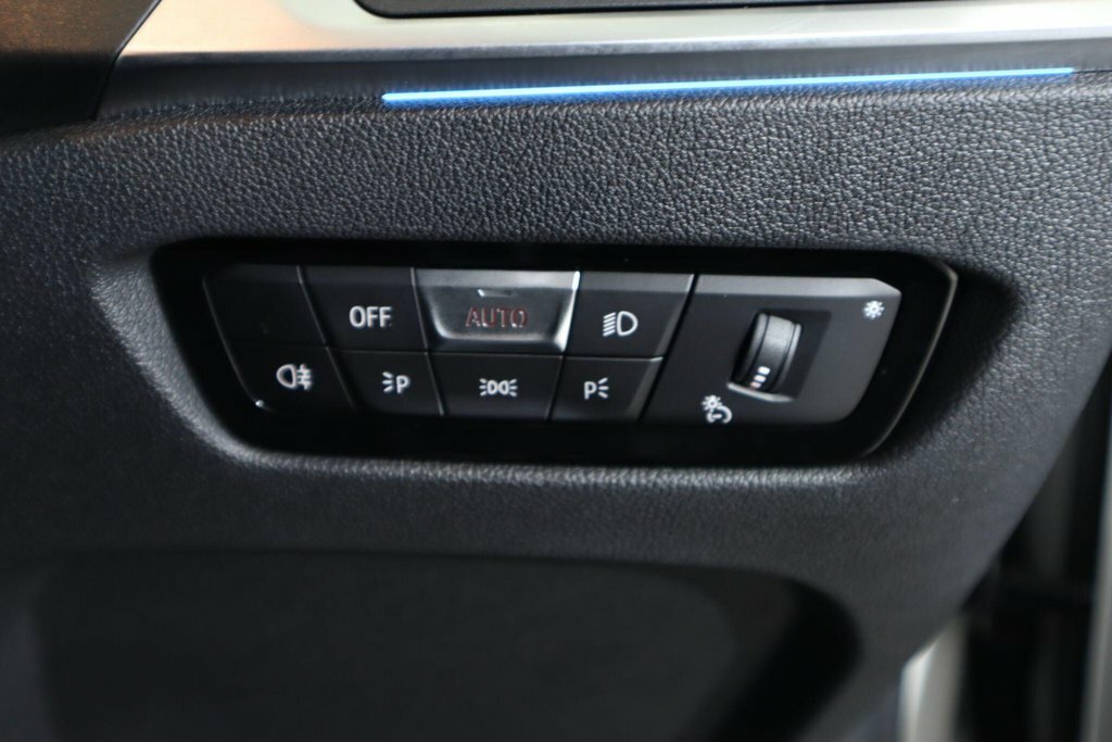 BMW 3 Series 320D Touring Black #23