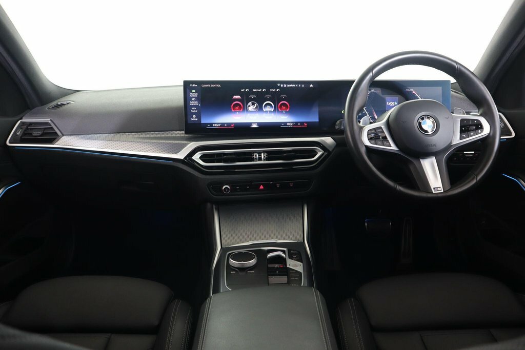 BMW 3 Series 320D Touring Black #10
