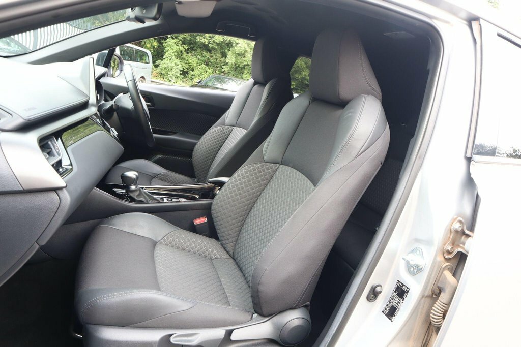 Toyota C-Hr Excel White #47