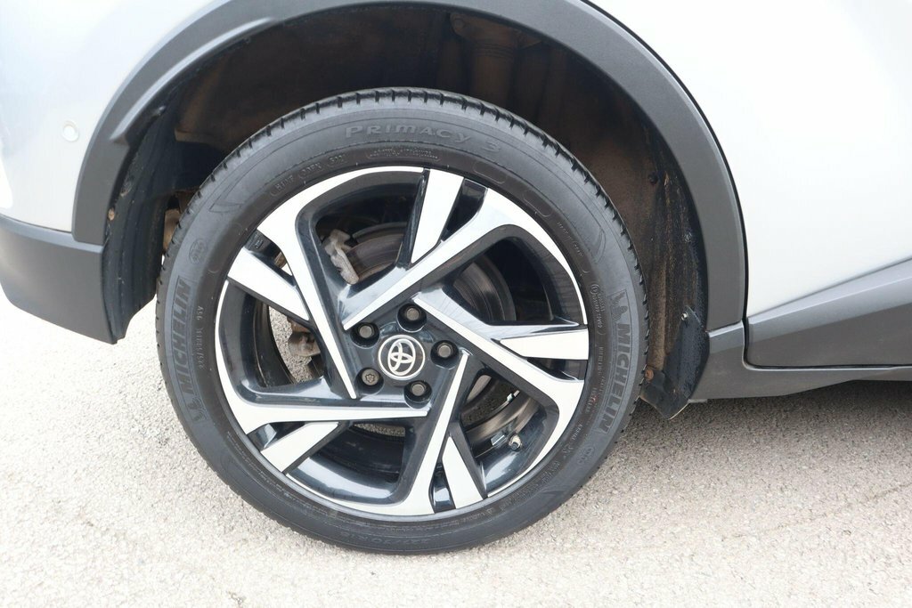 Toyota C-Hr Excel White #26